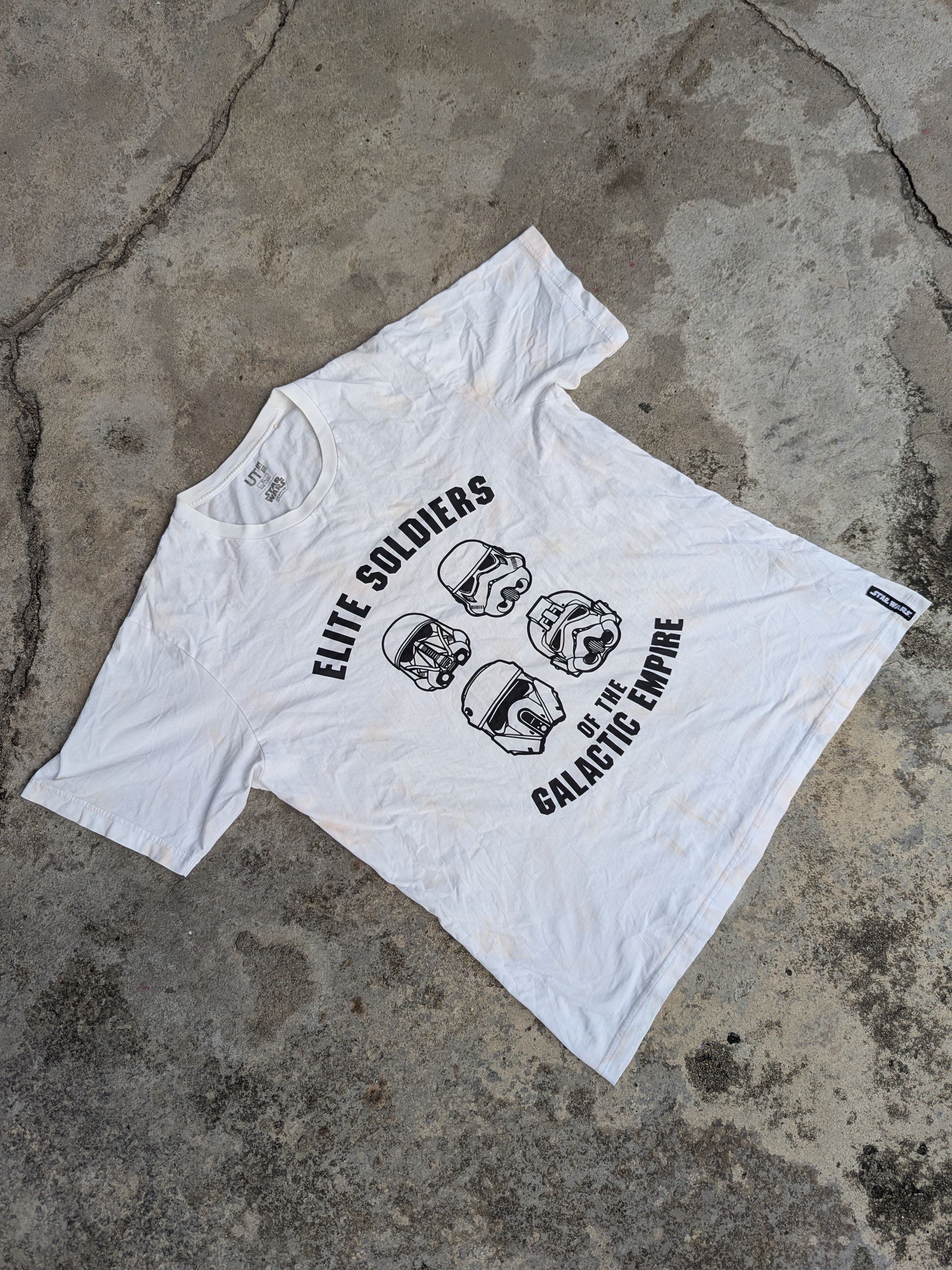Star Wars × Uniqlo Uniqlo Star Wars Elite Soldier Of The Galactic Empire Size US M / EU 48-50 / 2 - 3 Thumbnail