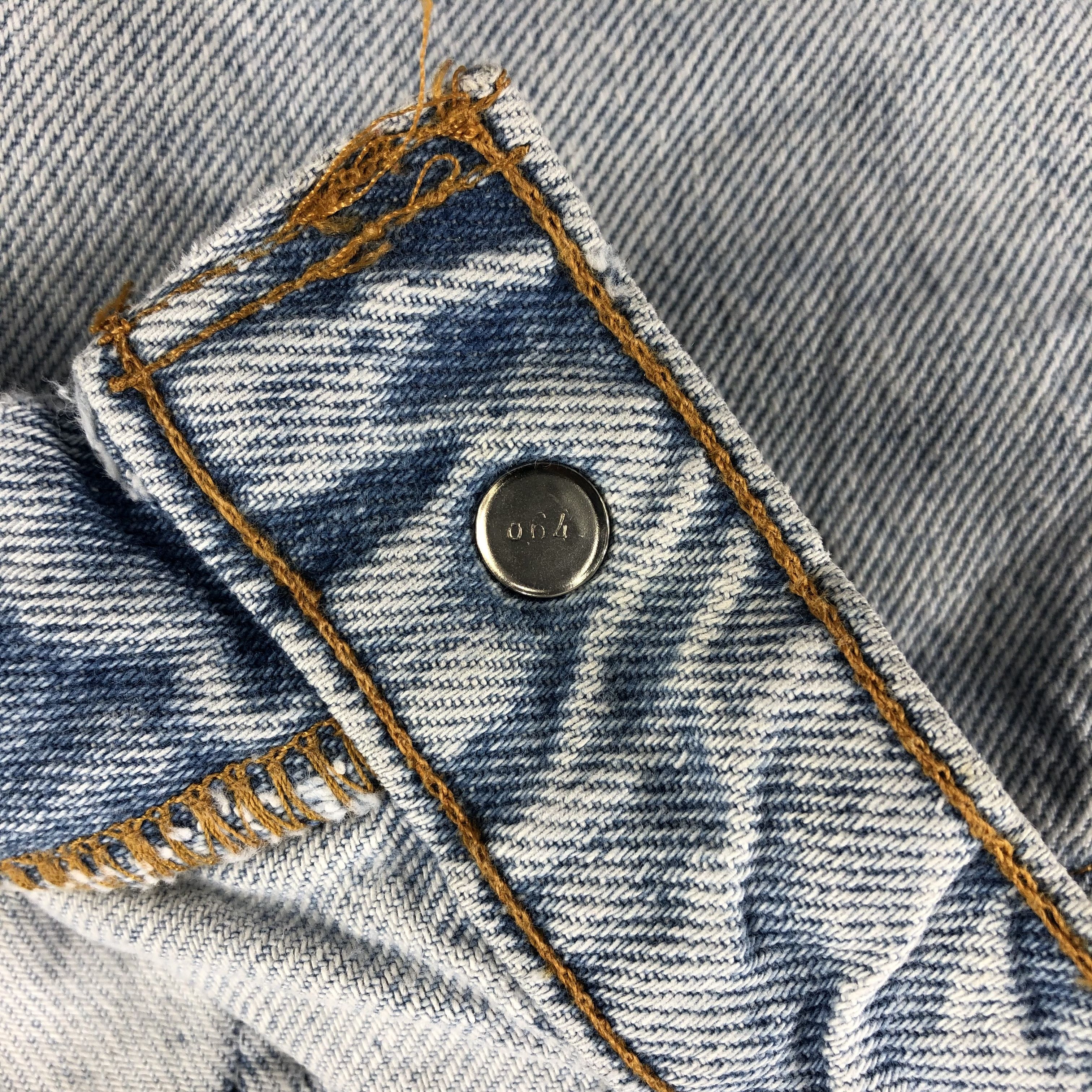 Levi's Vintage 90s Levis 560 Orange Tab Jeans 22 x 22 -J953 Size US 26 / EU 42 - 8 Thumbnail