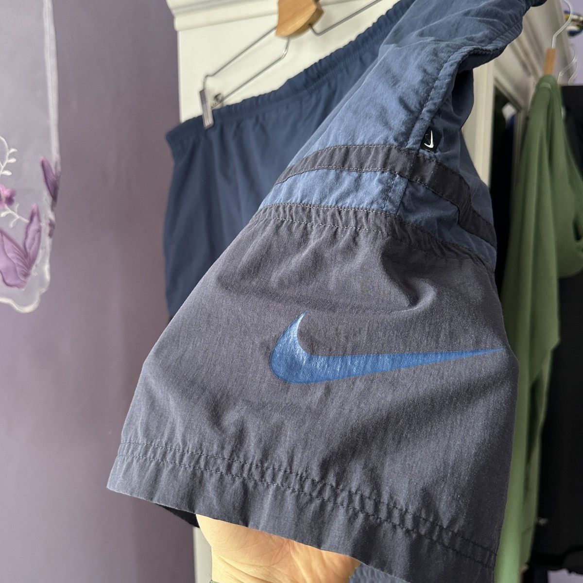 Nike Vintage 90s Nike Embroidered Swoosh Nylon Shorts Navy medium Size US 36 / EU 52 - 2 Thumbnail