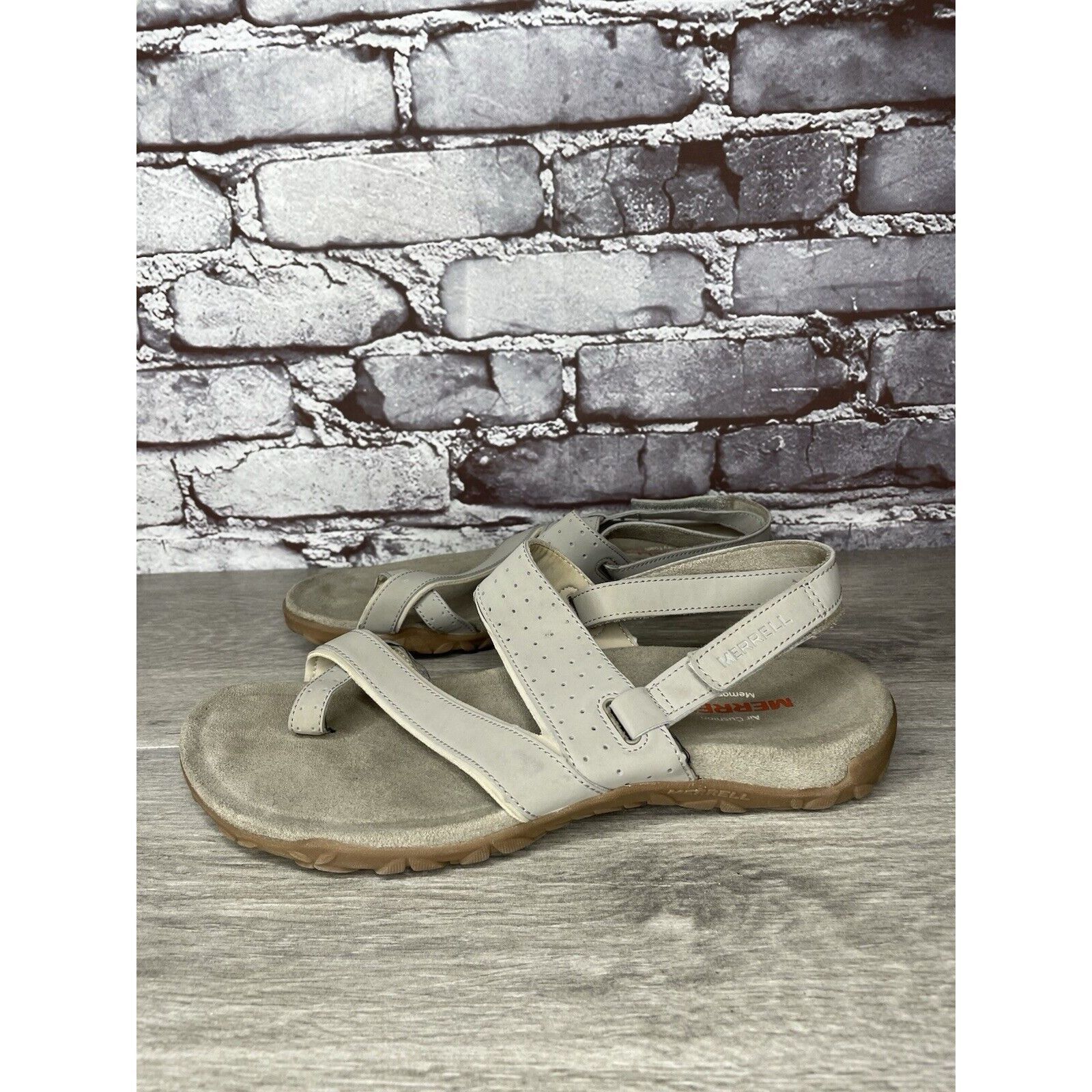 Merrell Merrell Aluminum Grey Suede Synthetic Toe Strap Foam Sandals Size US 9 / IT 39 - 9 Thumbnail