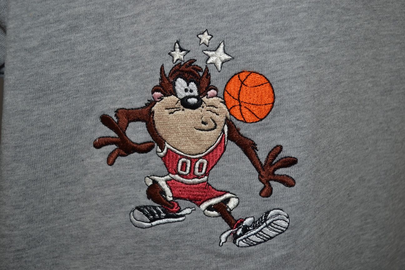 Acme Clothing × Vintage × Warner Bros Vintage 1995 Looney Tunes Space Jam Bugs Bunny & Taz tee Size US XL / EU 56 / 4 - 5 Thumbnail