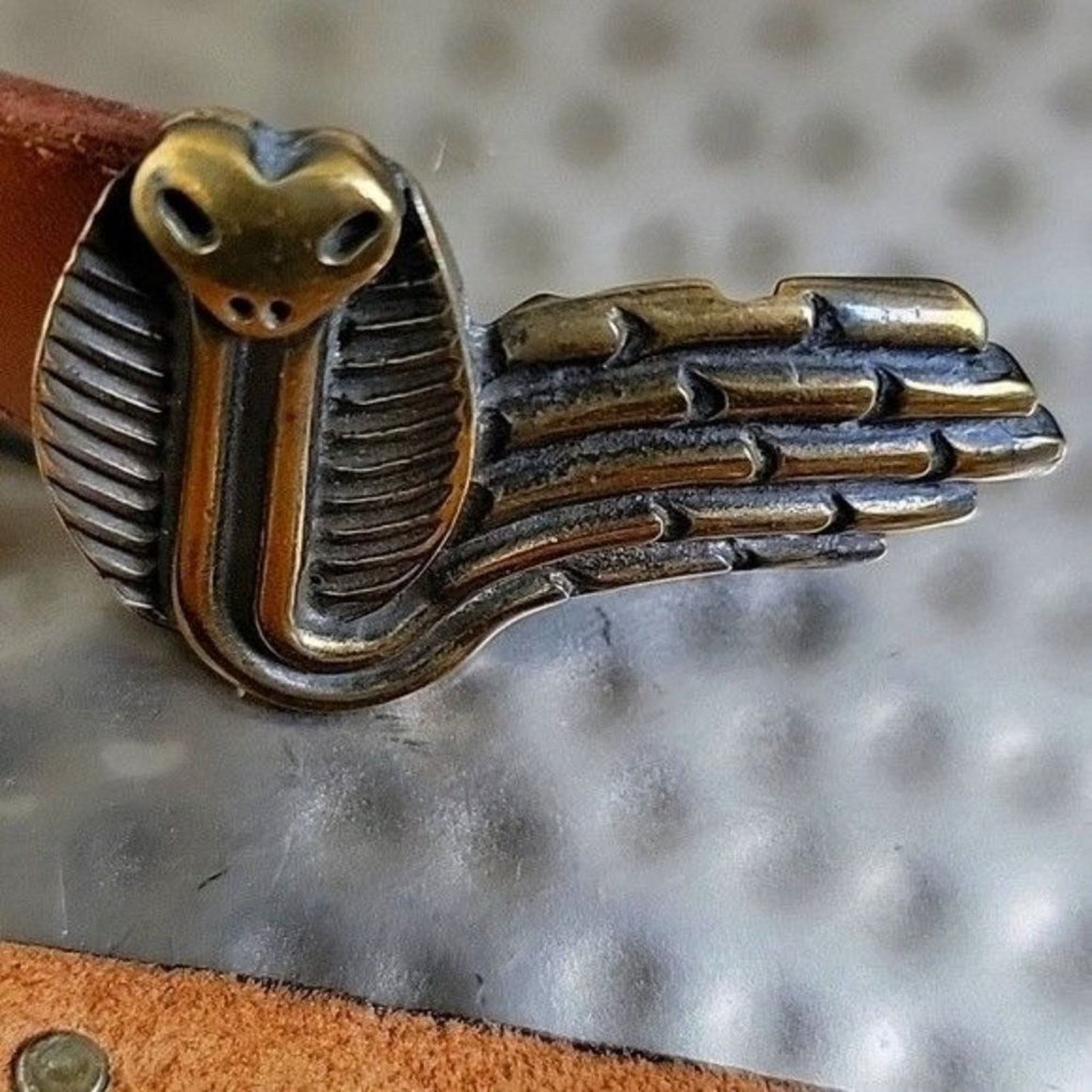 Vintage ACCENTI Italy Metal Brass Links Cobra Snake Belt Leather Size ONE SIZE - 9 Thumbnail