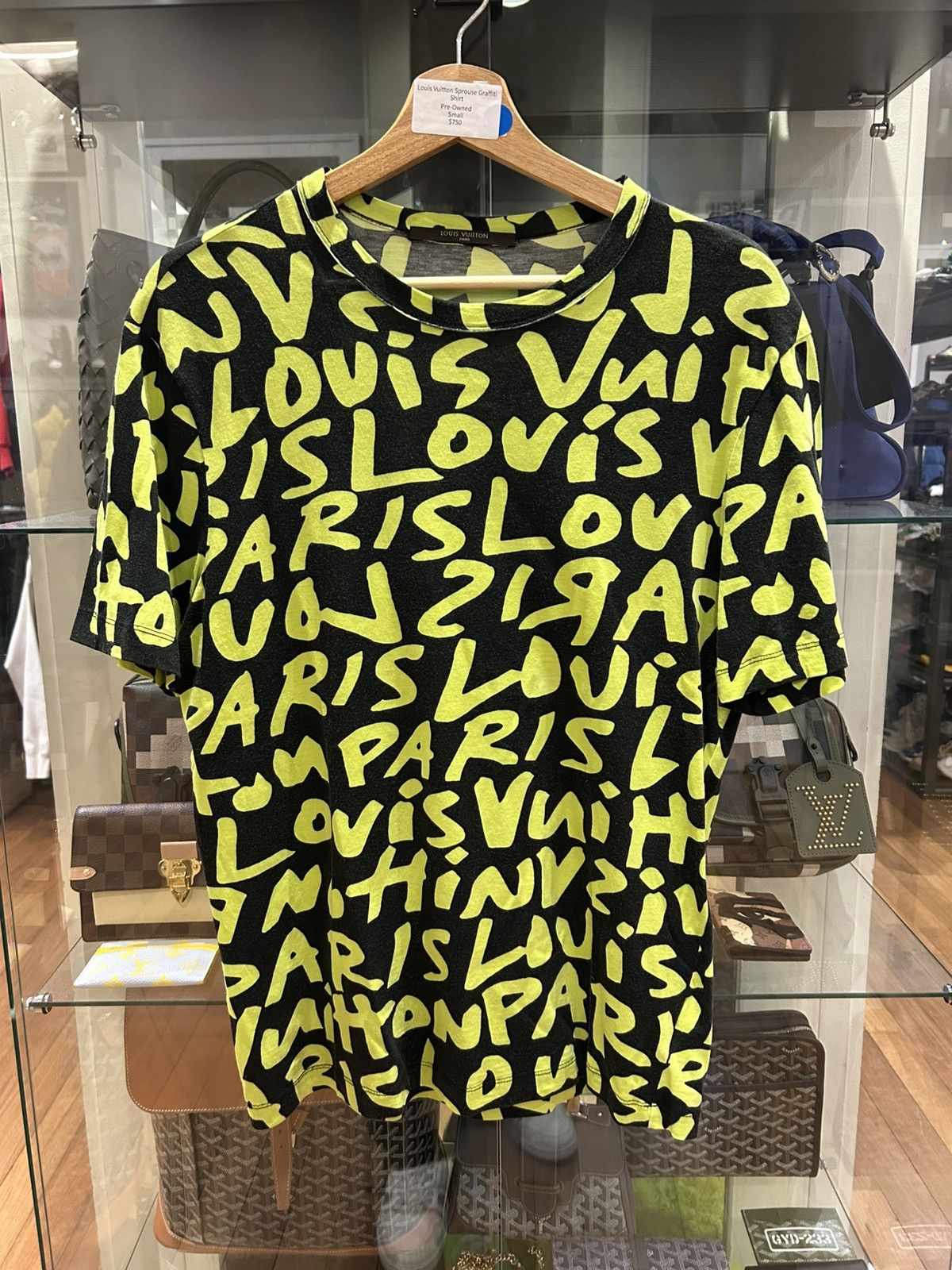 Louis Vuitton Louis Vuitton Sprouse Graffiti Shirt Size US S / EU 44-46 / 1 - 1 Thumbnail