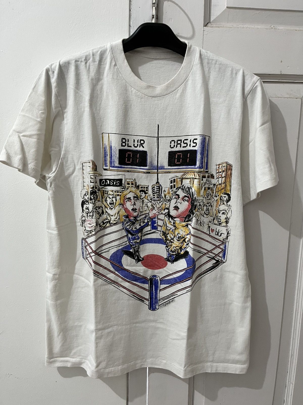 Band Tees OASIS VS BLUR BATTLE OF BRITPOP Size US M / EU 48-50 / 2 - 1 Thumbnail