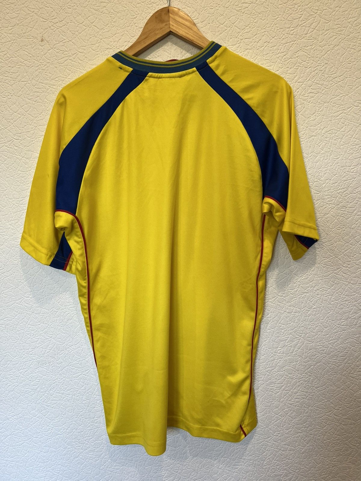 Vintage Marathon Ecuador 2002 Home Kit Soccer Jersey Football Shirt Size US L / EU 52-54 / 3 - 6 Thumbnail