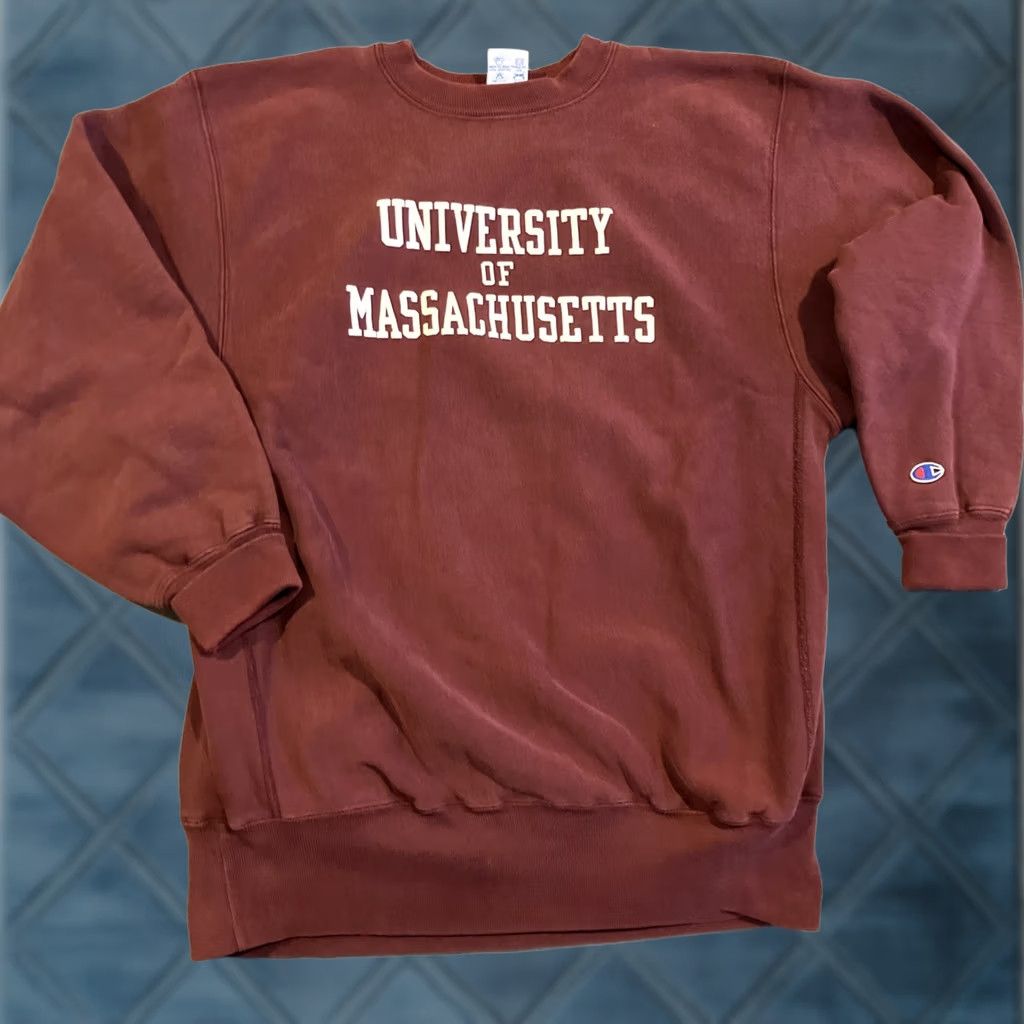 Champion VINTAGE Champion Reverse Weave UMASS Crewneck Sweatshirt L Red Men Large Size US L / EU 52-54 / 3 - 1 Thumbnail