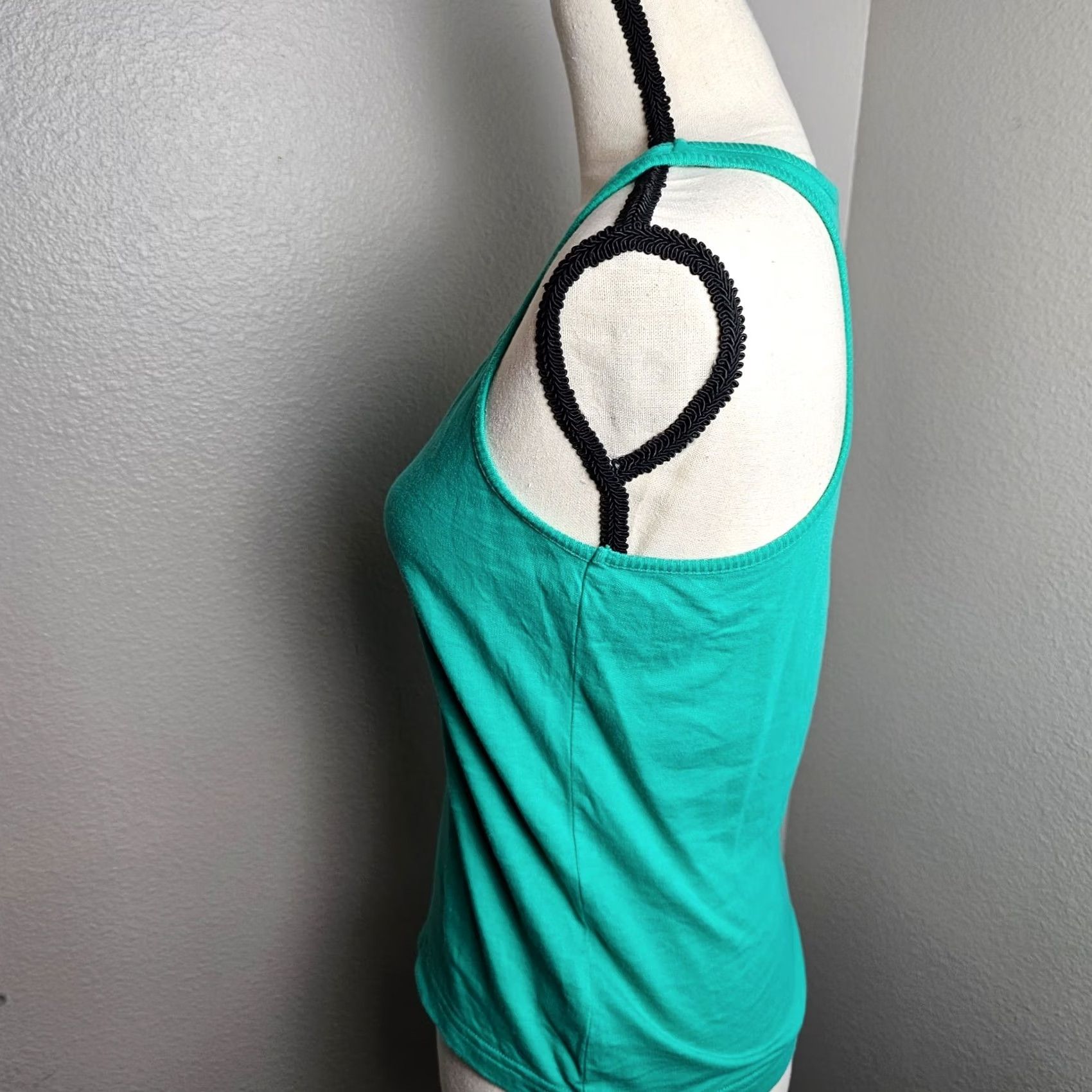 Vintage JLO XS Green Racerback Tank Shell Polyester Athletic Slim Women XS Tank Green Slimming Size XS / US 0-2 / IT 36-38 - 2 Thumbnail