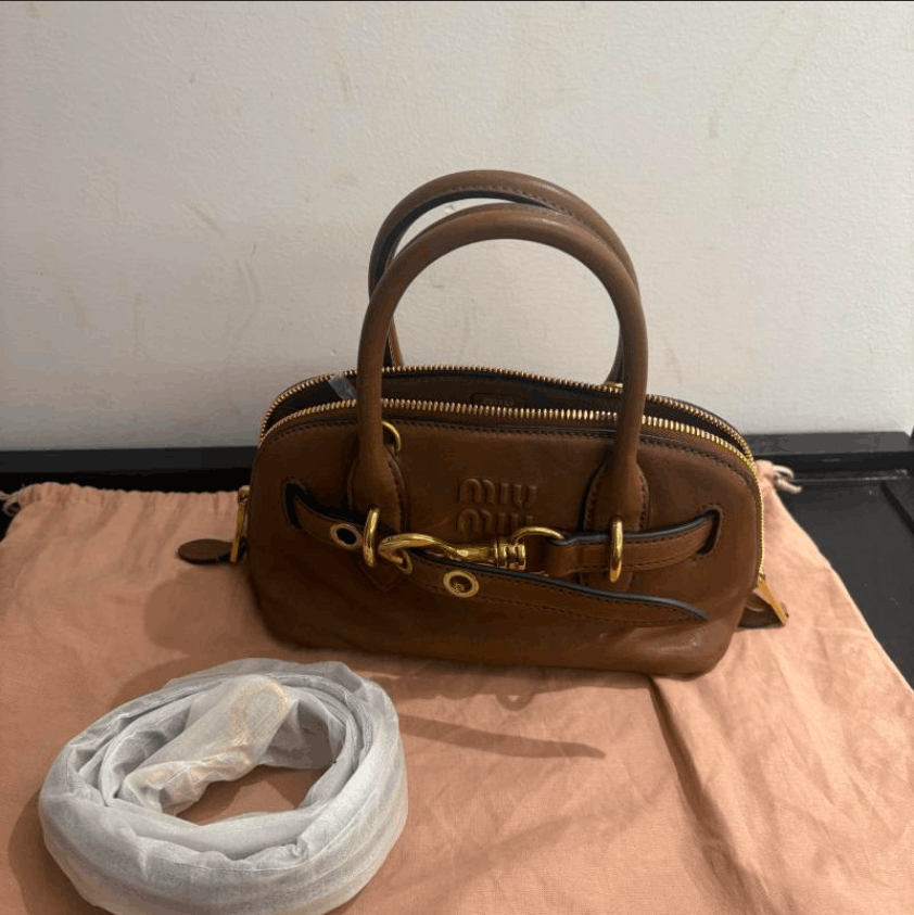 Miu Miu Miu Miu Nappa Leather Handbag, Embossed Logo Closure Size ONE SIZE - 5 Thumbnail