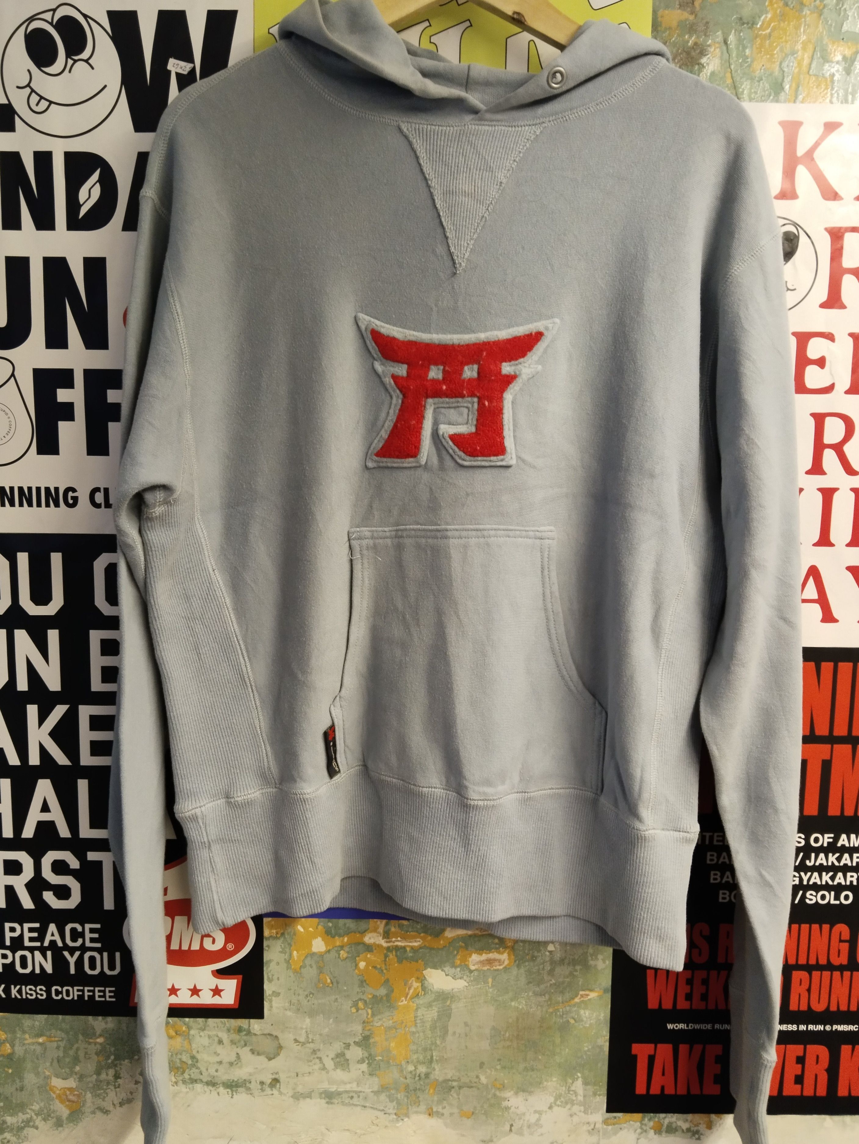 image of Vintage Japan Hoodie Yen in Sky Blue, Men's (Size Medium)