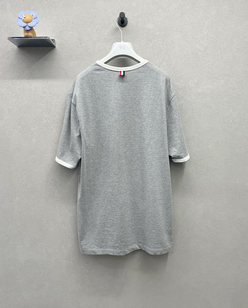 Thom Browne Thom Browne Gray striped short sleeves Size US XL / EU 56 / 4 - 2 Thumbnail