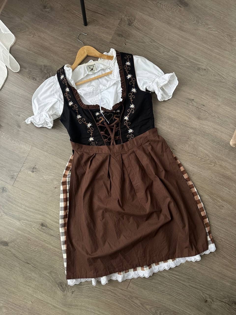 Japanese Brand × Vintage Vintage Alpenmarchen Dirndl Dress Oktoberfesttracht Bavarian Size M / US 6-8 / IT 42-44 - 3 Thumbnail