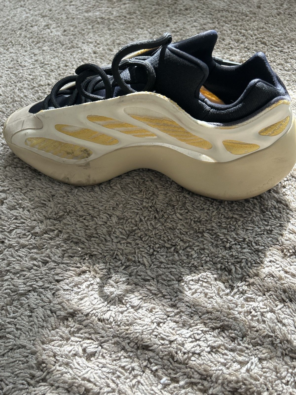 Yeezy Adidas Yeezy 700 V3 Azael Size US 10 / EU 43 - 7 Thumbnail