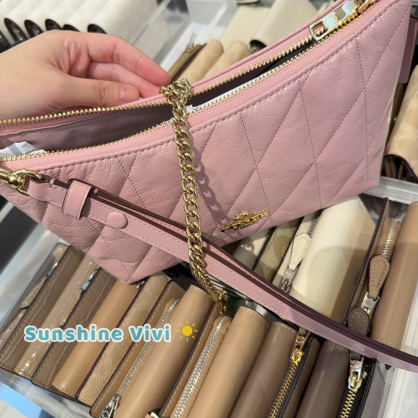 Coach NWT Coach Caitlin Shoulder Bag Quilting CDZ88 CARNATION Size ONE SIZE - 3 Thumbnail