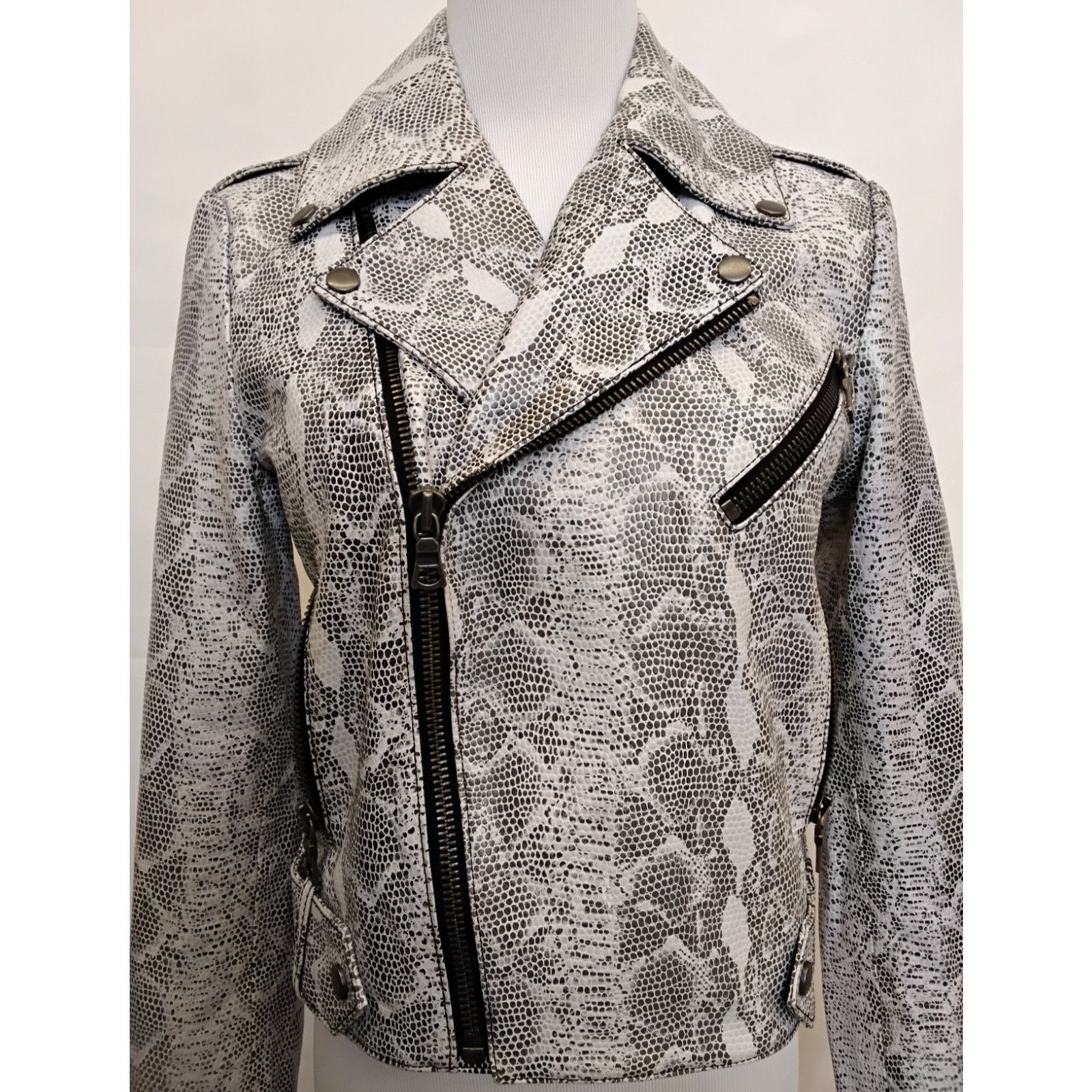 Alice + Olivia Alice & Olivia Leather Jacket Women's S Black/White Lamb Size S / US 4 / IT 40 - 5 Thumbnail