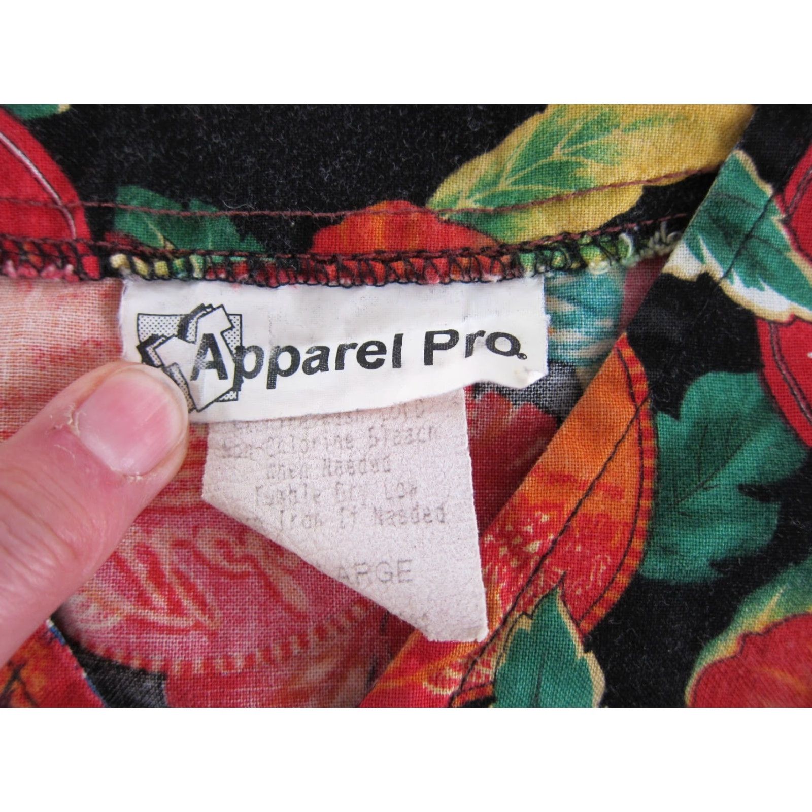Vintage VINTAGE Apparel Pro Cotton Pocket Black Floral Hawaiian Scrub Shirt 2X Women Size US XXL / EU 58 / 5 - 4 Thumbnail