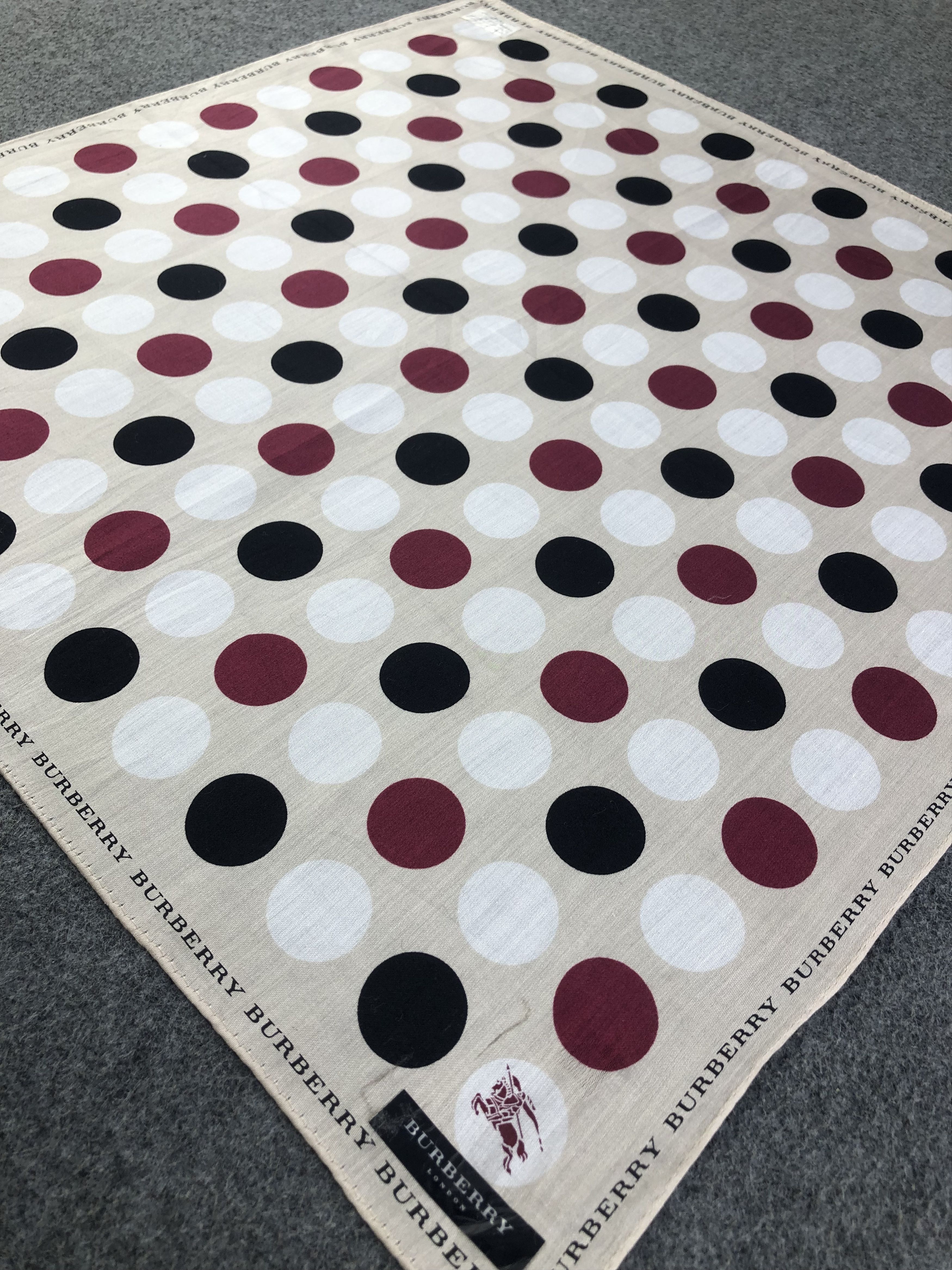 Burberry Burberry Handkerchief / Bandana / Neckerchief Size ONE SIZE - 4 Thumbnail