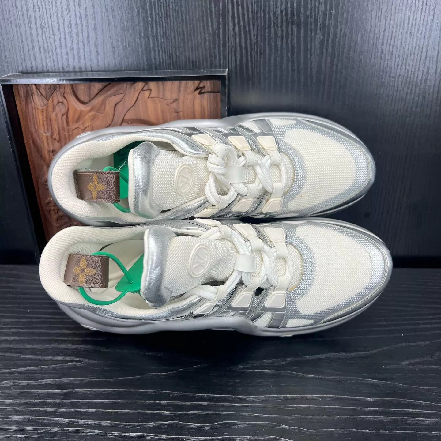 Louis Vuitton LV Archlight White Silver 39 Right Outer Scuff Good Size US 8.5 / IT 38.5 - 5 Thumbnail