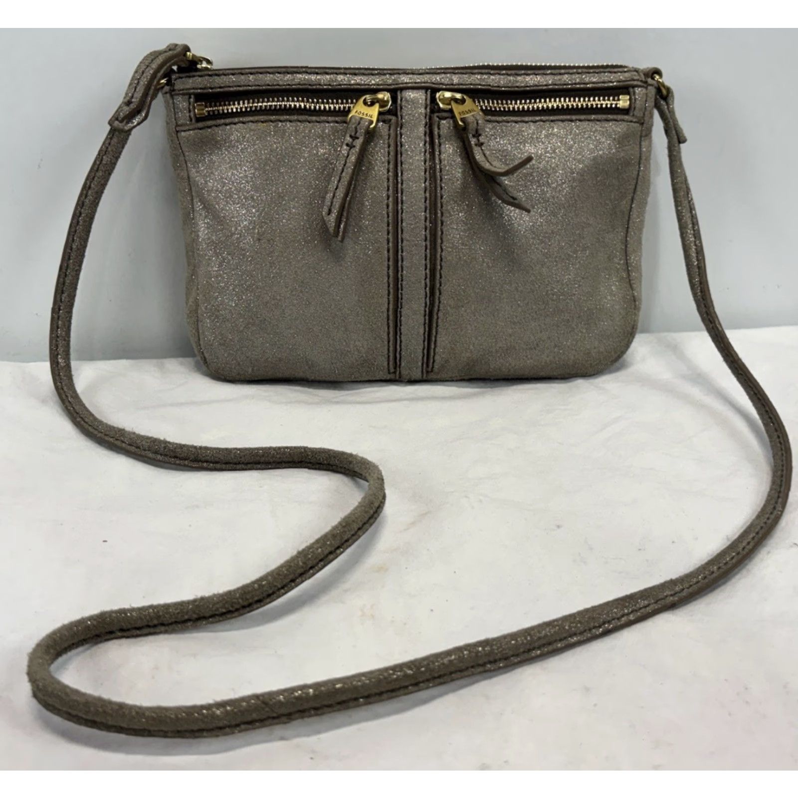 Fossil Fossil Erin Metallic Leather Small Crossbody Purse Bag Built In Card Holder Women Crossbody 21in Strap Silver Metalics/Brass Accents Size ONE SIZE - 2 Thumbnail