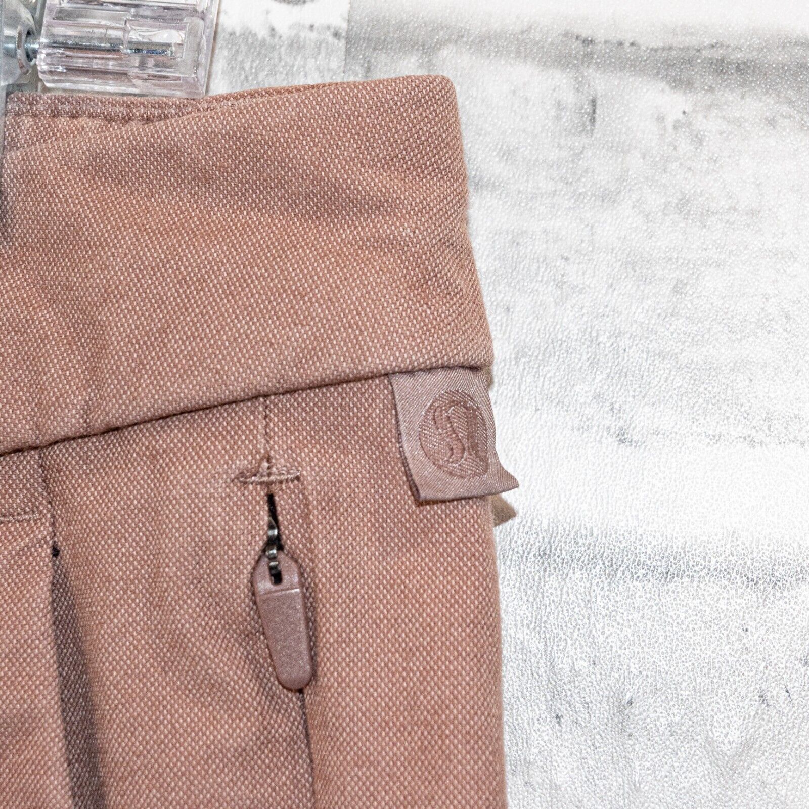 Lululemon Lululemon Men's Commission Slim fit Pant in Earth color Clay Size US 32 / EU 48 - 4 Thumbnail
