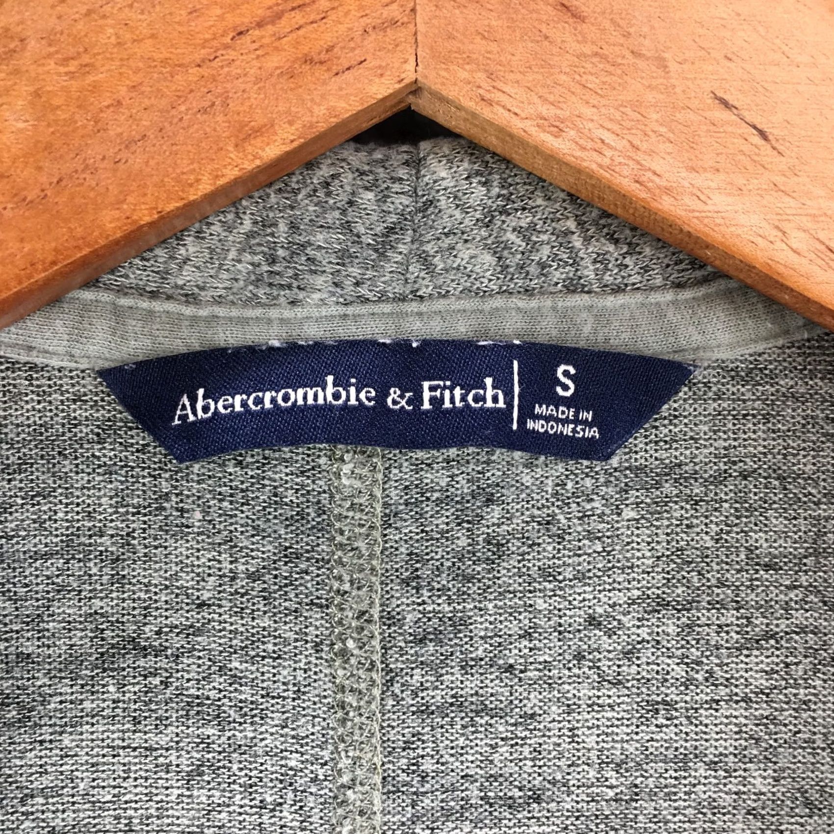 Abercrombie & Fitch Abercrombie & Fitch Gray Cotton Blend Long Sleeve Cardigan Sweater Women Vintage Size S / US 4 / IT 40 - 6 Thumbnail