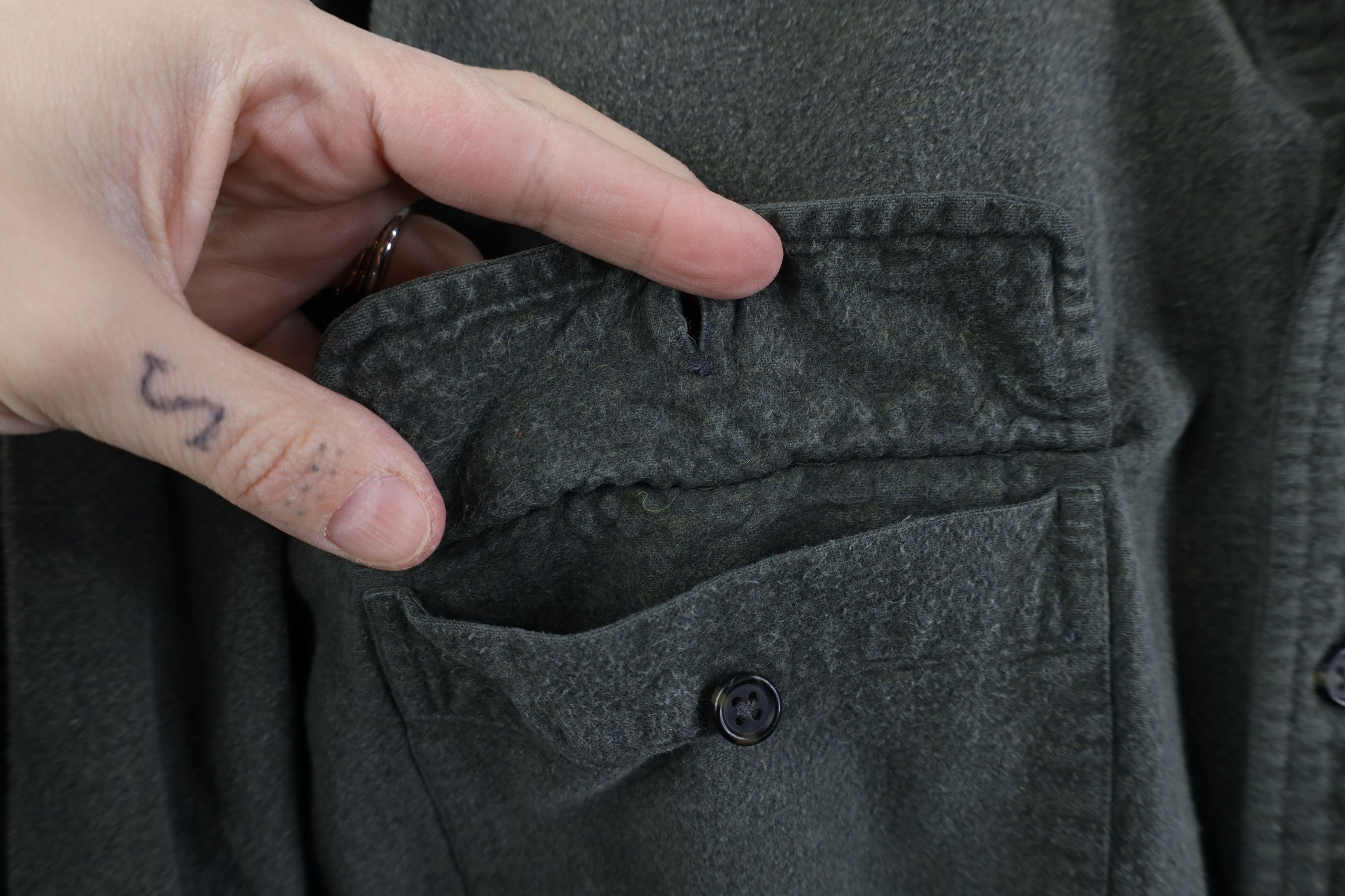 Lands' End Vintage 90s Lands End Chamois Cloth Button Down Shirt Green Size US L / EU 52-54 / 3 - 6 Thumbnail