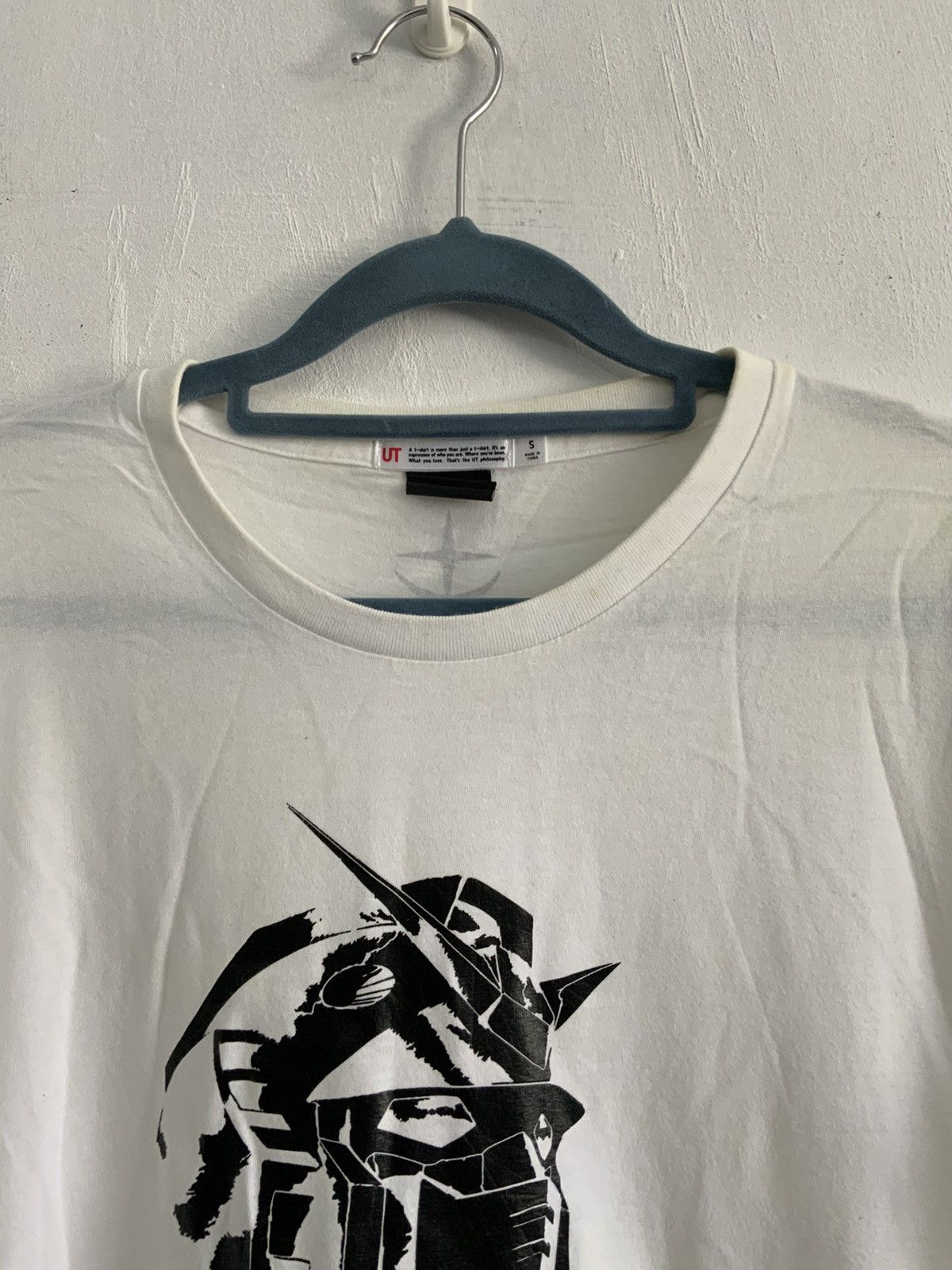 Uniqlo Uniqlo Gundam Illustrations Tee Size US S / EU 44-46 / 1 - 5 Thumbnail