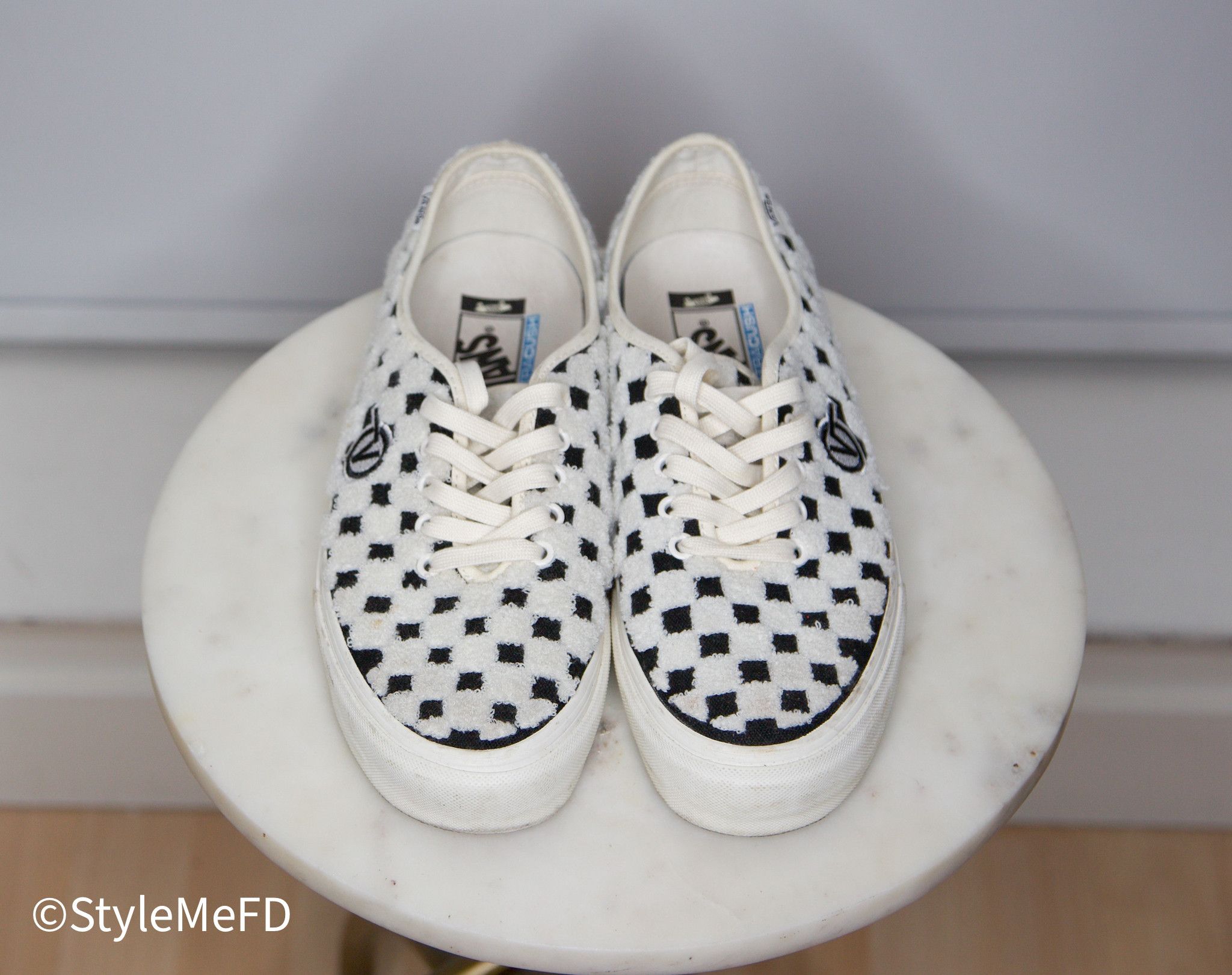 Vans VANS AUTHENTIC ONE PIECE VLT LX IN 'EMBROIDERED BLACK' Size US 9 / EU 42 - 2 Thumbnail