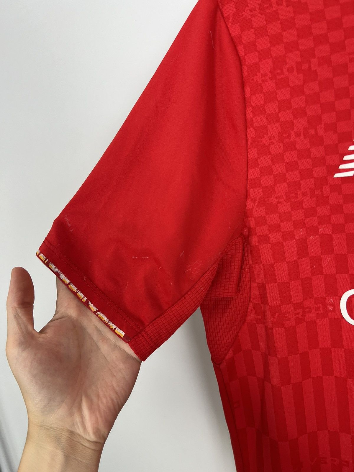 New Balance New Balance FC Liverpool 2015/2016 Soccer Jersey Size US M / EU 48-50 / 2 - 5 Thumbnail