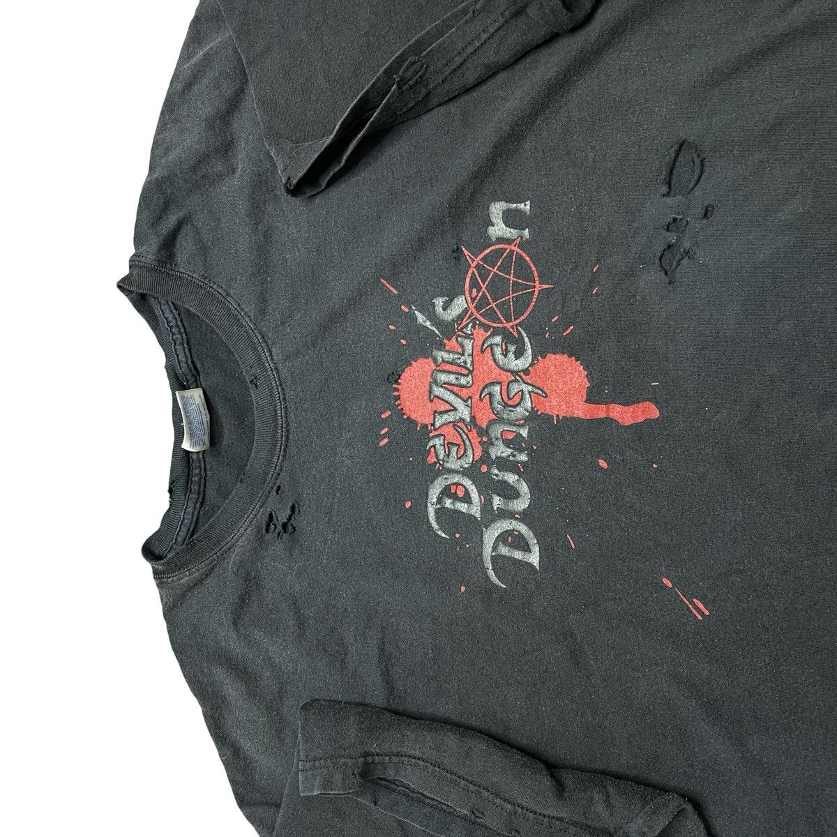 Vintage vintage devils dungeon haunted house tshirt Size US XL / EU 56 / 4 - 6 Thumbnail