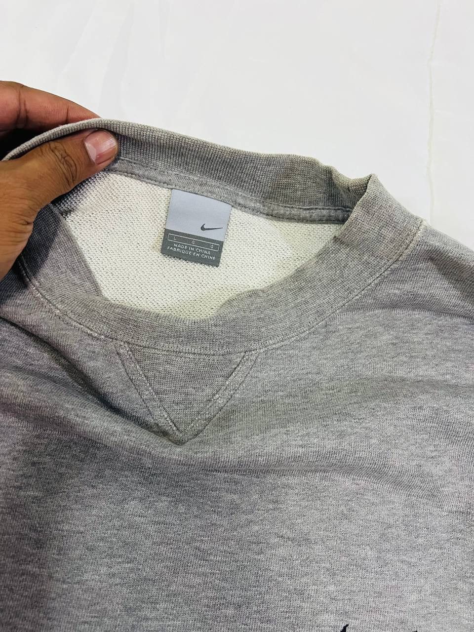 Nike × Vintage Vintage Y2K Nike Small Swoosh Logo Thrashed Sweatshirt Size US L / EU 52-54 / 3 - 6 Thumbnail
