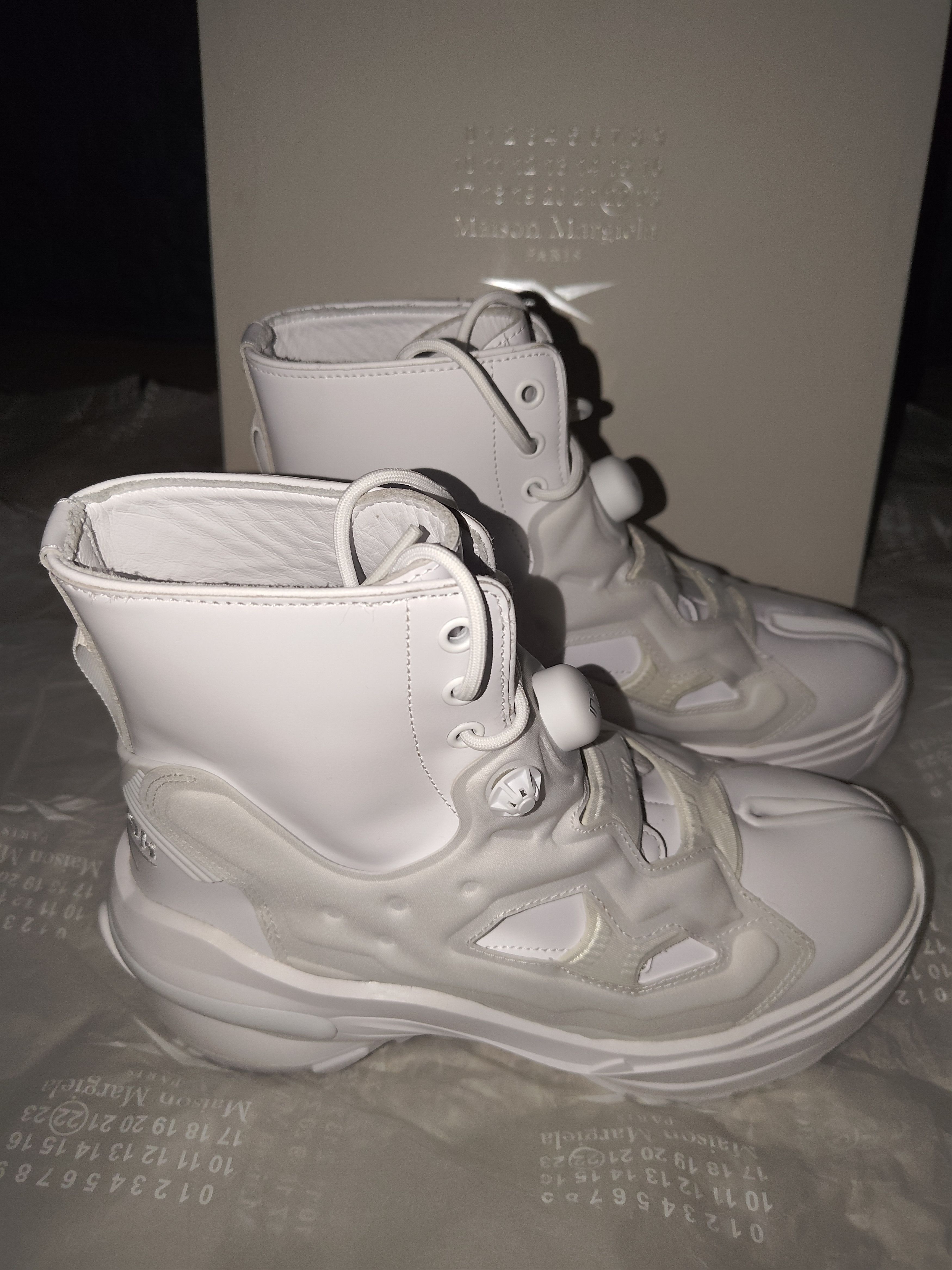 Maison Margiela × Reebok Maison Margiela x Reebok Instapump Fury Tabi 'White' Size US 8 / EU 41 - 7 Thumbnail