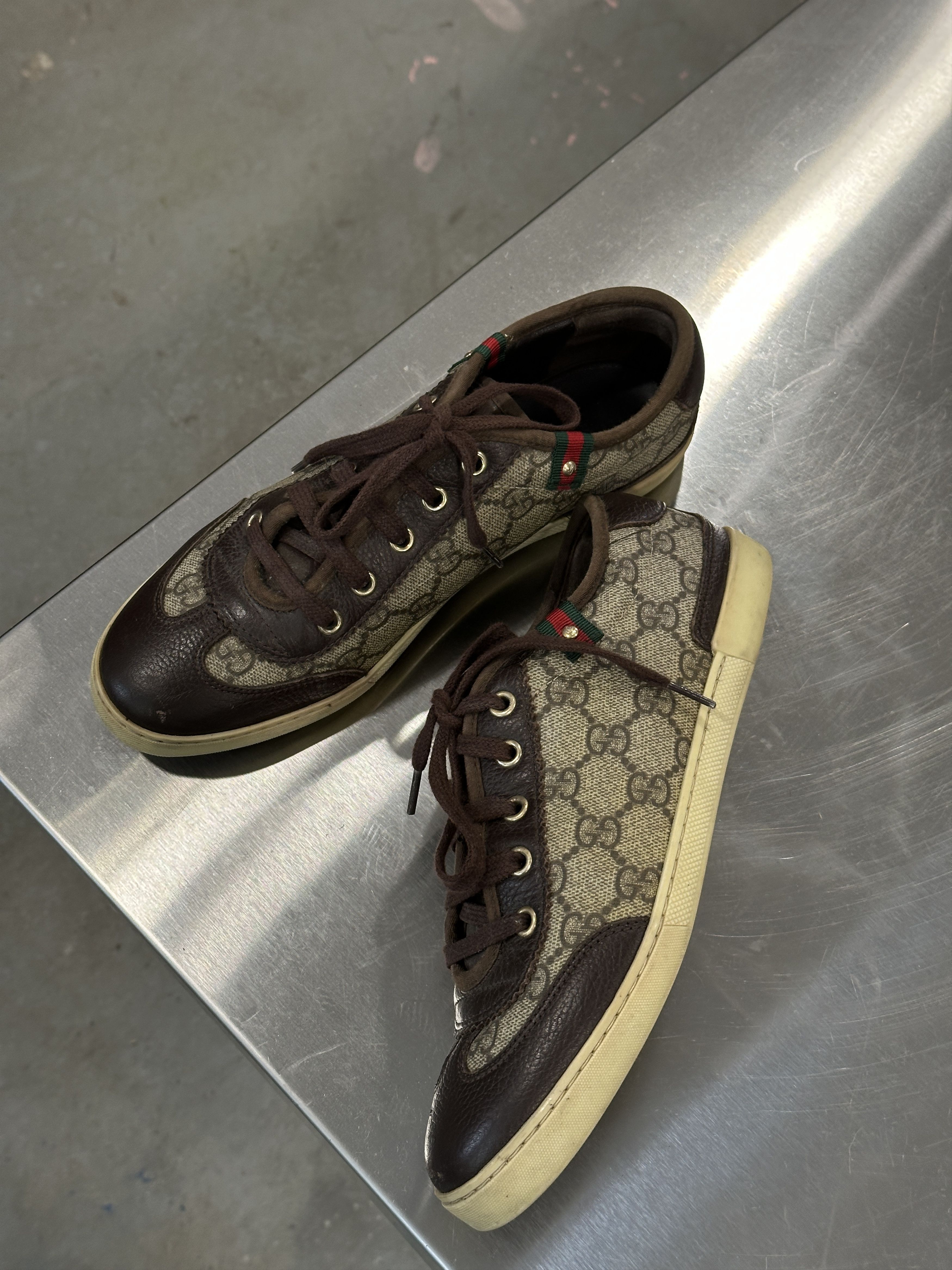 Gucci Gucci Monogram Canvas Leather Low Top Sneakers Size US 7 / IT 37 - 1 Thumbnail