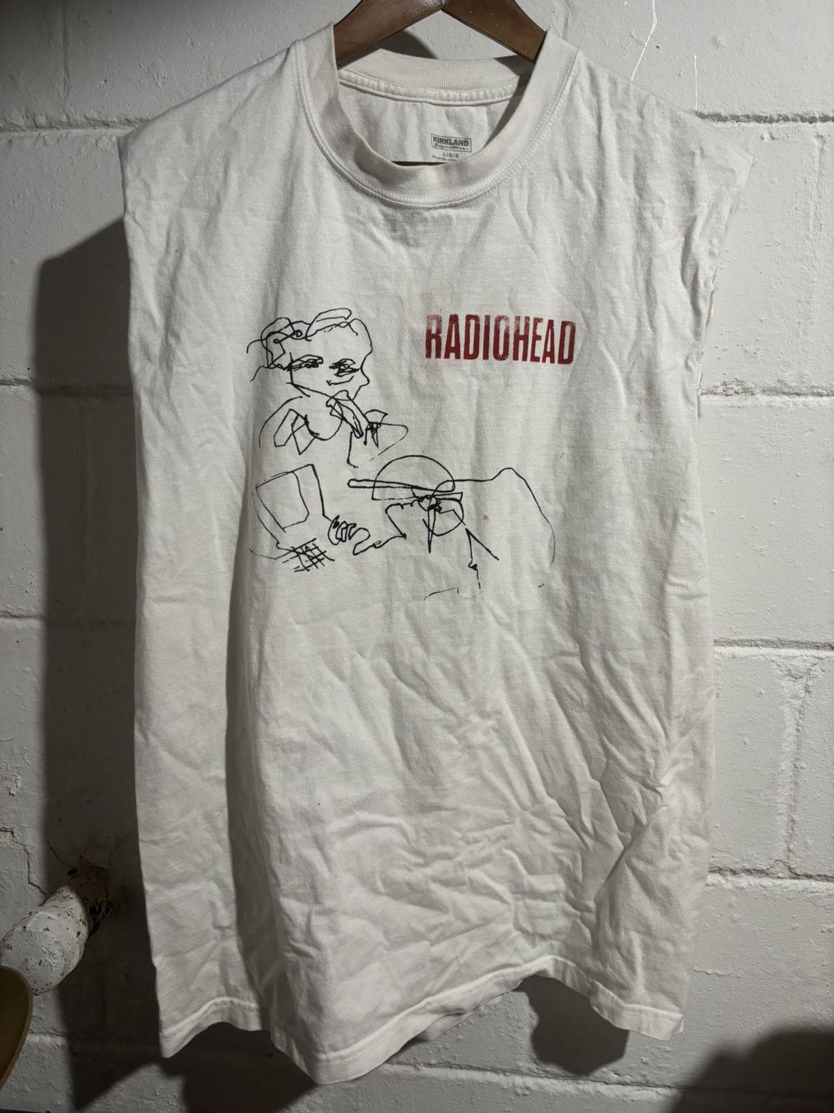 Band Tees Sleeveless cutoff Radiohead band tee. Original design. Size US L / EU 52-54 / 3 - 1 Thumbnail