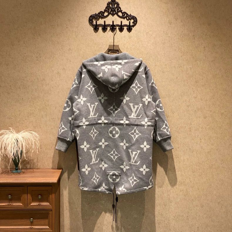 Louis Vuitton Louis Vuitton Grey presbyopic full-print double-sided hood Size XXS / US 00 / IT 34 - 3 Thumbnail