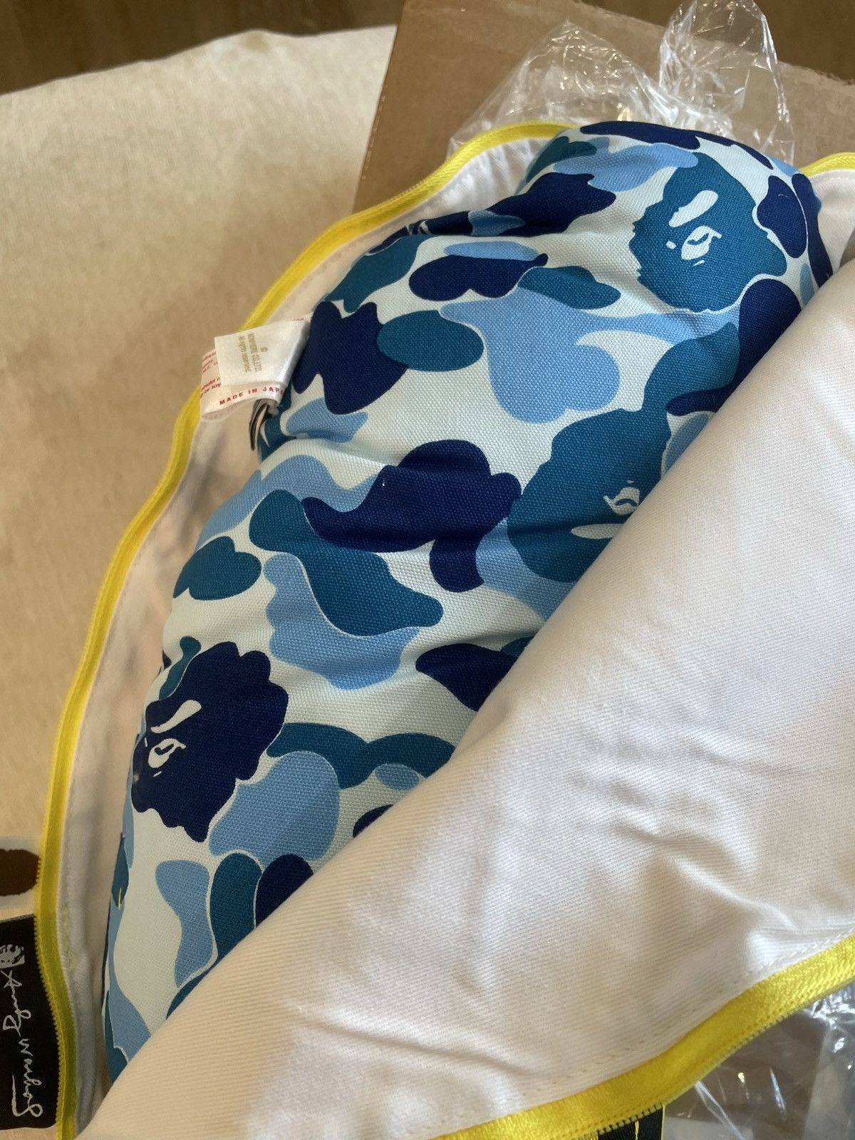 Andy Warhol × Bape × Medicom Toy MEDICOM TOY x ANDY WARHOL x BAPE ABC BANANA ZIPCUSHION SMALL Size ONE SIZE - 14 Thumbnail