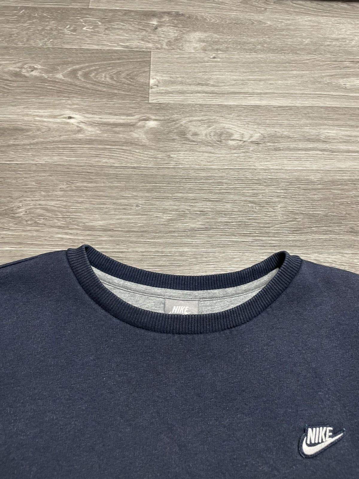 Nike Vintage Nike Navy Blue Basic Sweatshirt Crewneck Gray Tag Size US L / EU 52-54 / 3 - 11 Thumbnail