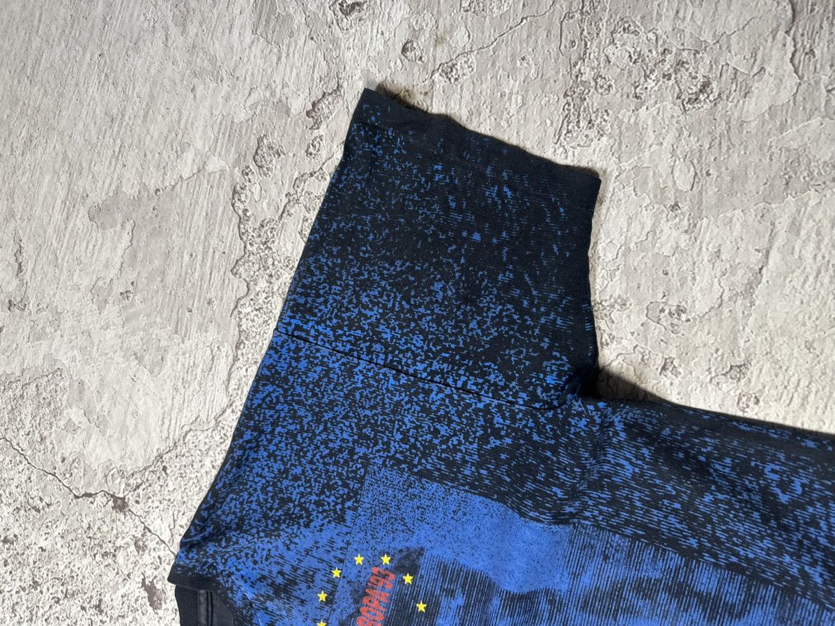 Fruit Of The Loom Vintage zooropa tv zoo 93 overprint y shirt Size US XL / EU 56 / 4 - 4 Thumbnail