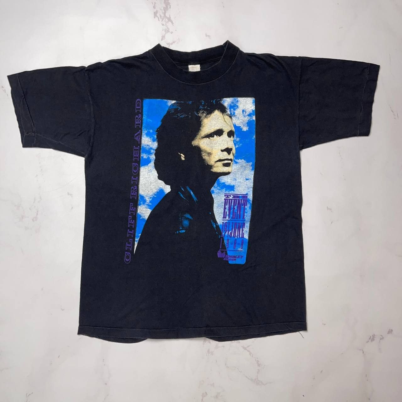 Vintage Cliff Richard 1989 rock band tour tee Vintage Size L Size US L / EU 52-54 / 3 - 1 Thumbnail