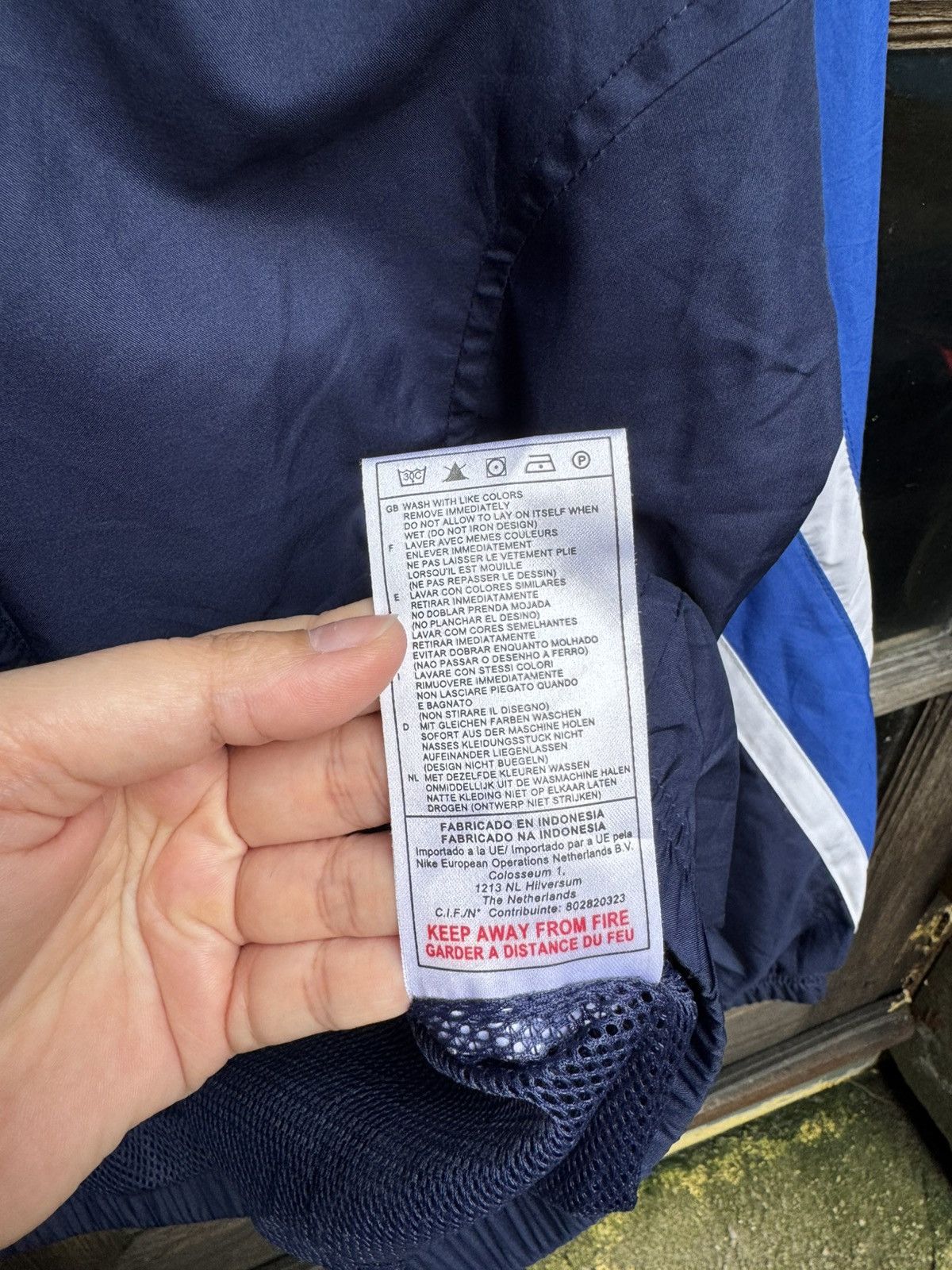 Nike Vintage Nike Total 90 00's Track Full-Zip Jacket Size US M / EU 48-50 / 2 - 11 Thumbnail