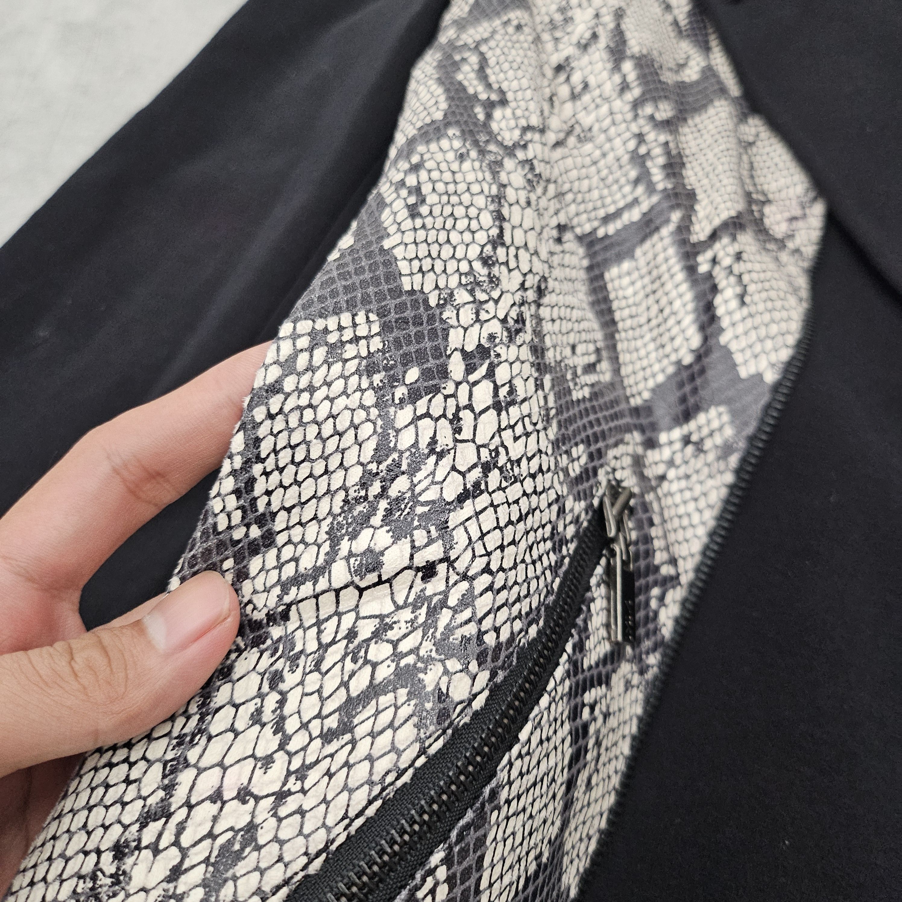 Japanese Brand Viki hybrid snakeskin blazer Size 36S - 6 Thumbnail