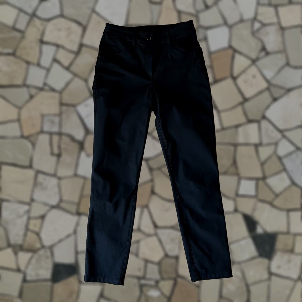 Lululemon Lululemon City Sleek 5 Pocket Pant Black Women’s 2 Pants Regular Ankle 26 Inseam 25 Waist Zip Logo Pockets Size 26" / US 2 / IT 38 - 1 Thumbnail