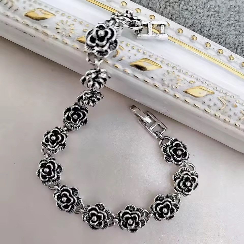 Japanese Brand Gothic Silver Tone Rose Link Bracelet Floral Chain 19 cm Size ONE SIZE - 7 Thumbnail