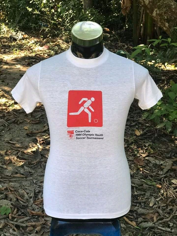 Levi's × Vintage Coca Cola 1984 Olympic Youth Soccer Tournament Size US S / EU 44-46 / 1 - 1 Thumbnail