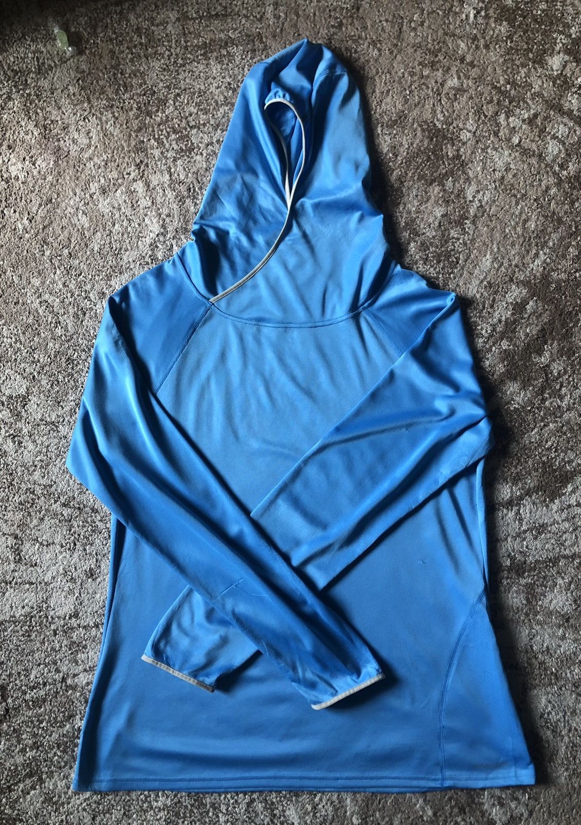 Patagonia × Vintage Vintage PATAGONIA long sleeve light hoodie XL Size XL / US 12-14 / IT 48-50 - 1 Thumbnail
