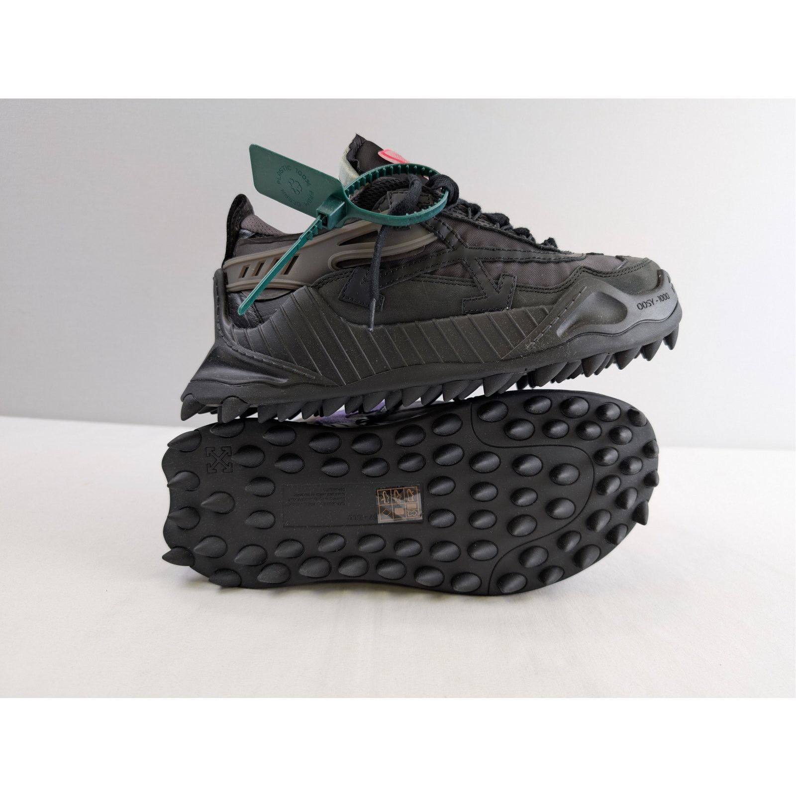 Off-White o1rshd1 Odsy-1000 sneakers in black Size US 6 / EU 39 - 13 Thumbnail