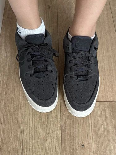 Nike Nike Air Force 1 Sage Low Night Women's Gray Suede Shoes Size US 8 / EU 41 - 17 Thumbnail