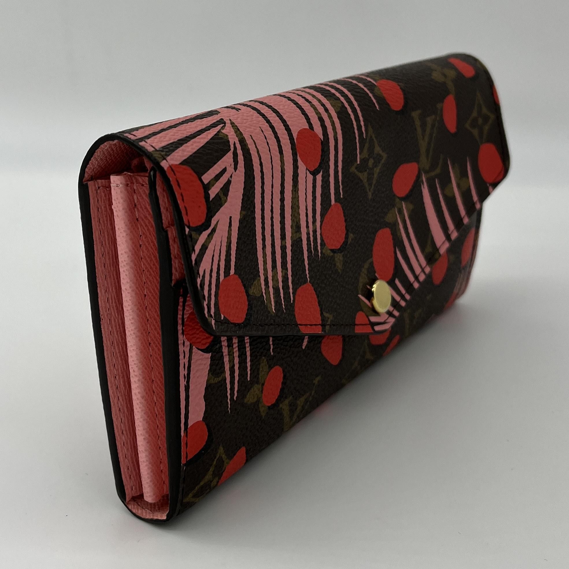 Louis Vuitton Louis Vuitton (LV) Sarah leather snap button printed wallet Size ONE SIZE - 2 Thumbnail
