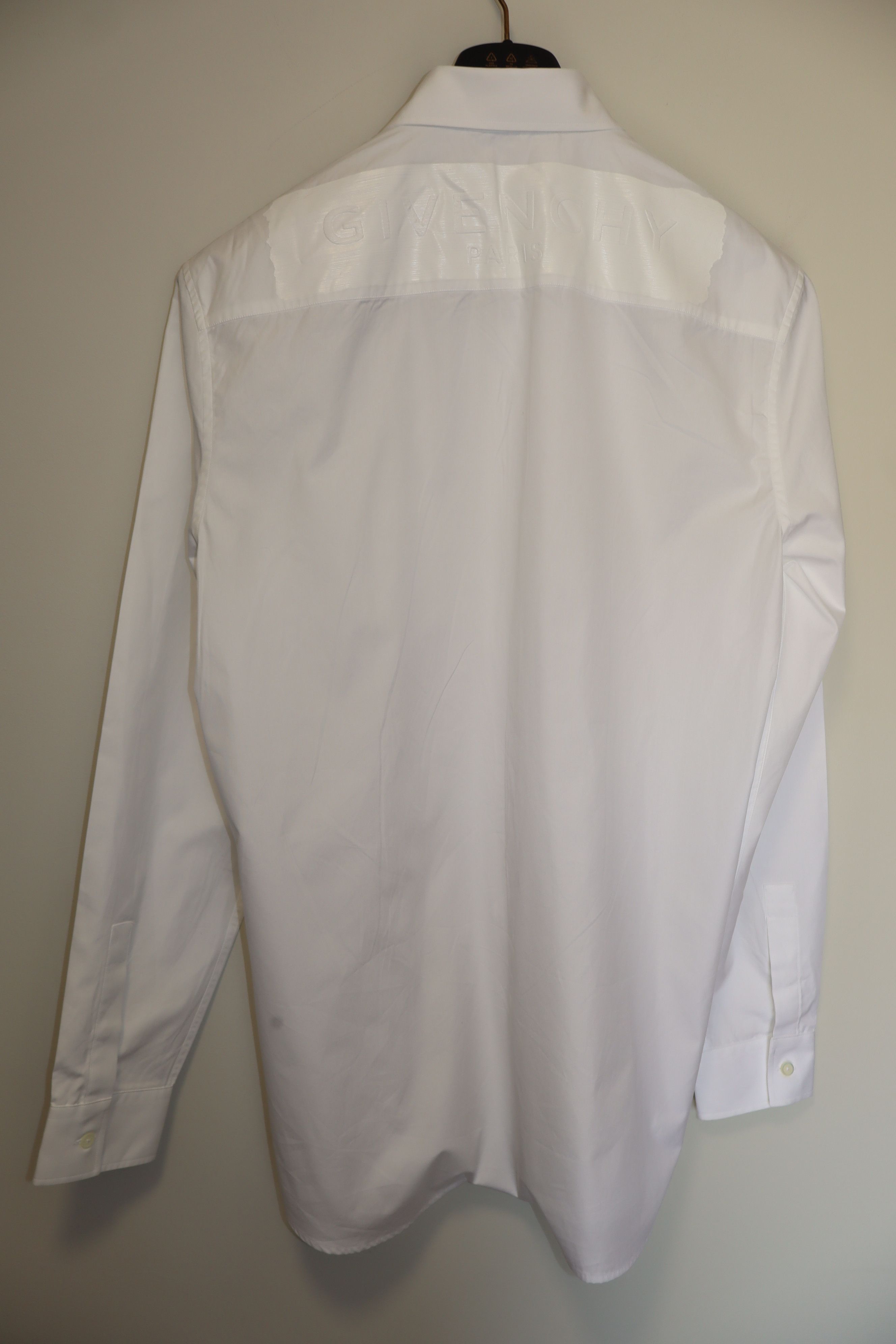 Givenchy Rubber logo shirt Size US L / EU 52-54 / 3 - 1 Thumbnail