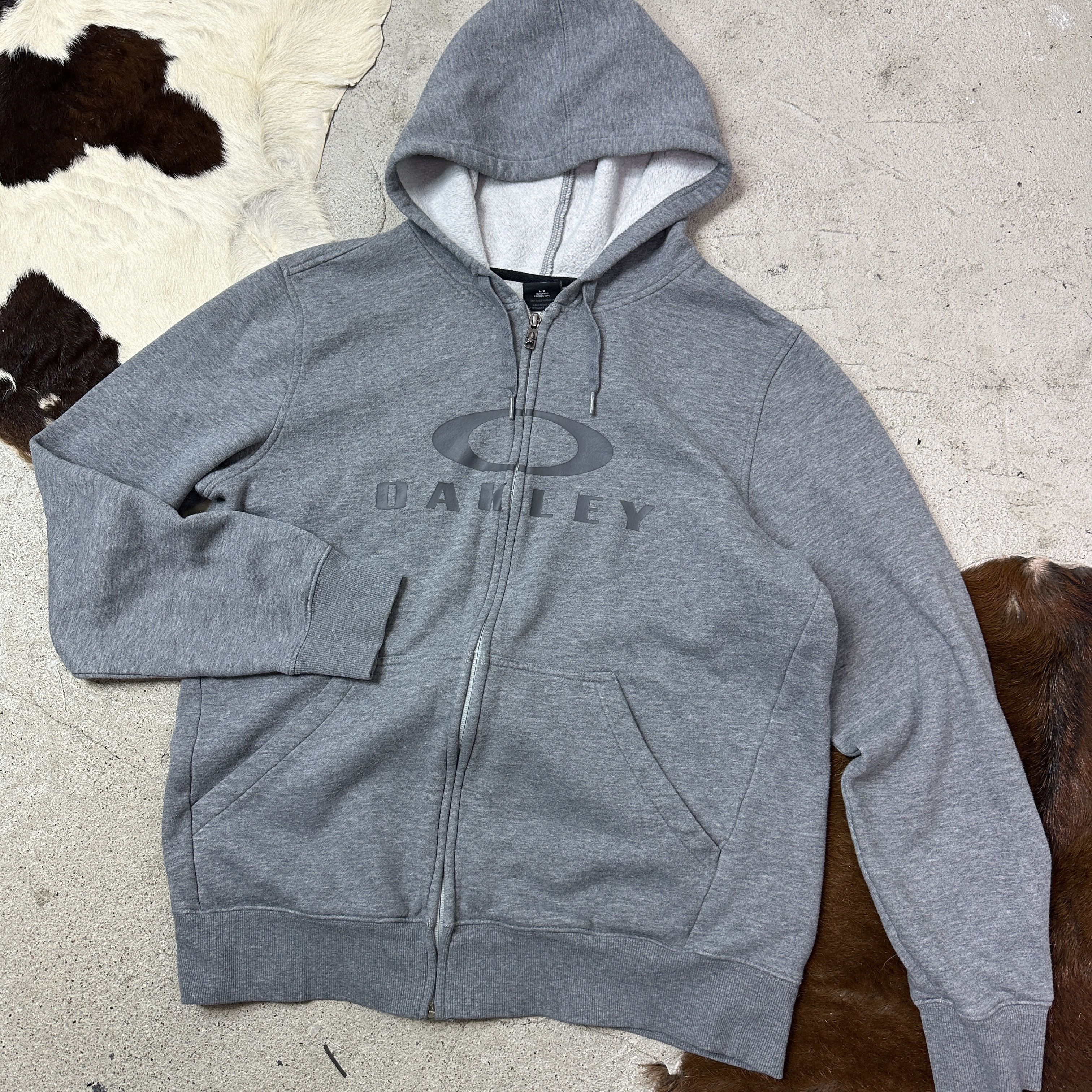 Oakley Vintage Streetwear Sporty Oakley Zip Hoodie Y2K Size US L / EU 52-54 / 3 - 5 Thumbnail