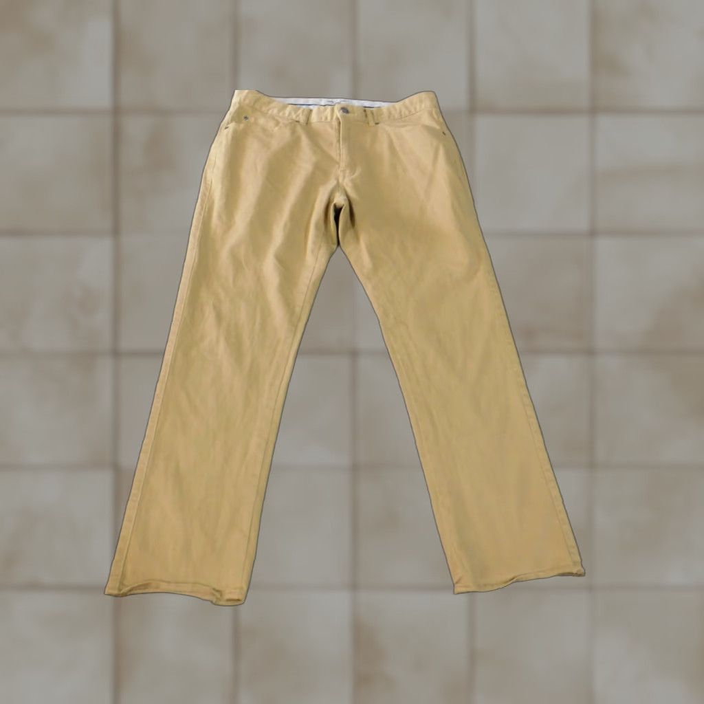 Peter Millar Peter Millar Pants 33x27 Mens beige slim fit chino khaki prep stretch Chino Pants Slim Beige Mens 33 Regular Inseam 27 Tapered Modern Preppy Baggy? Size US 33 - 1 Thumbnail